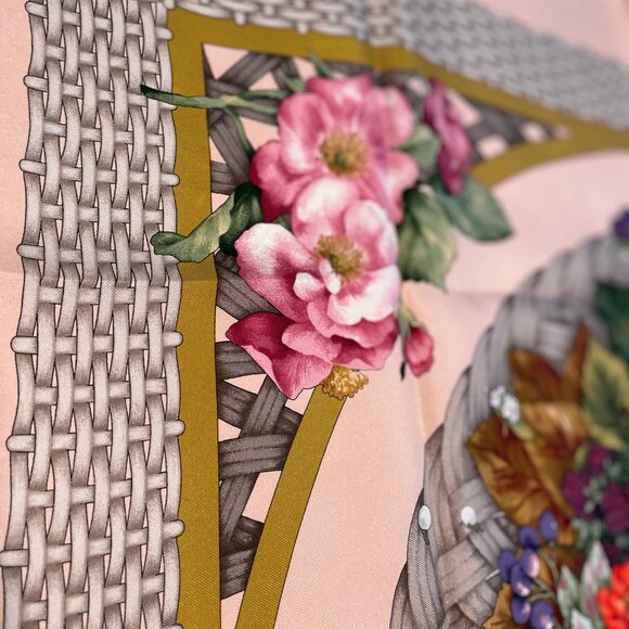 Vintage Gucci Floral Silk Scarf - Picture 8 of 14